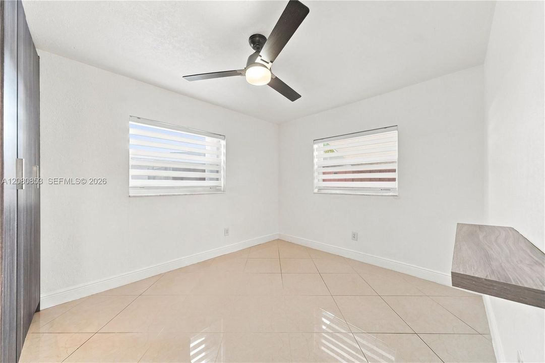 For Sale: $565,000 (3 beds, 2 baths, 1012 Square Feet)