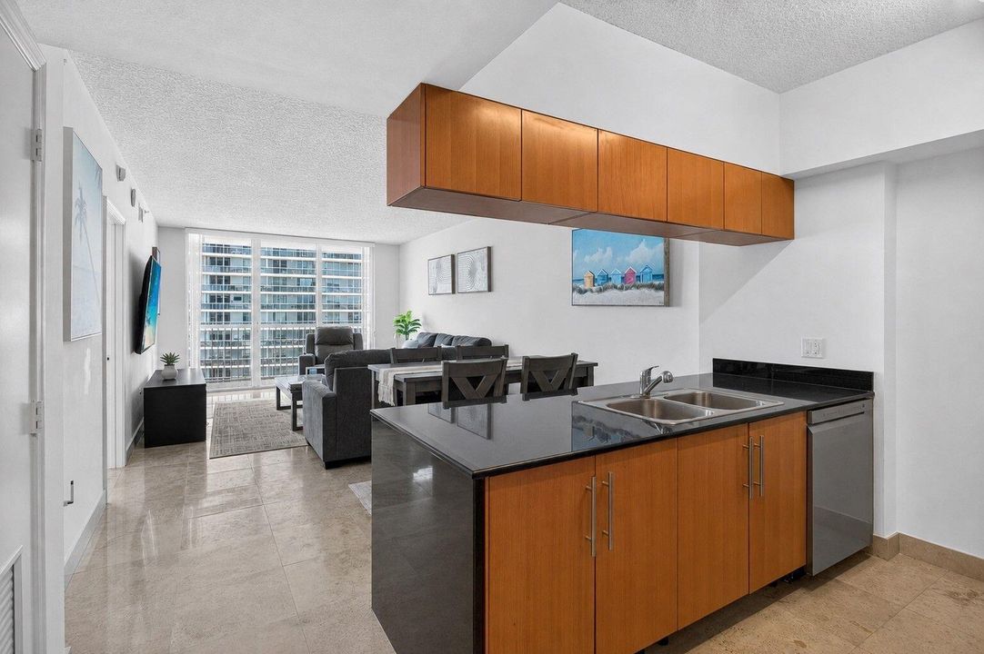 3-web-or-mls-full unit view