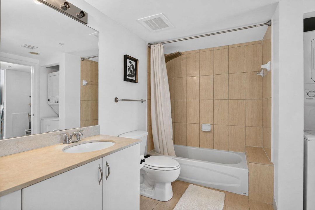 20-web-or-mls-Bathroom