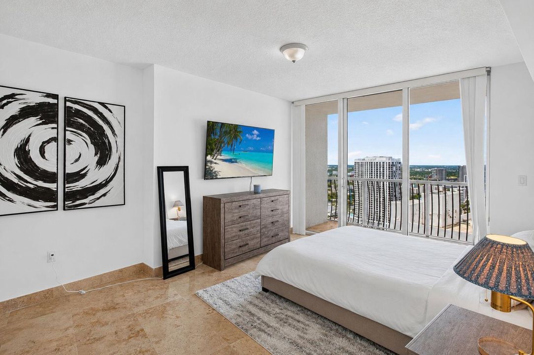 14-web-or-mls-Bedroom