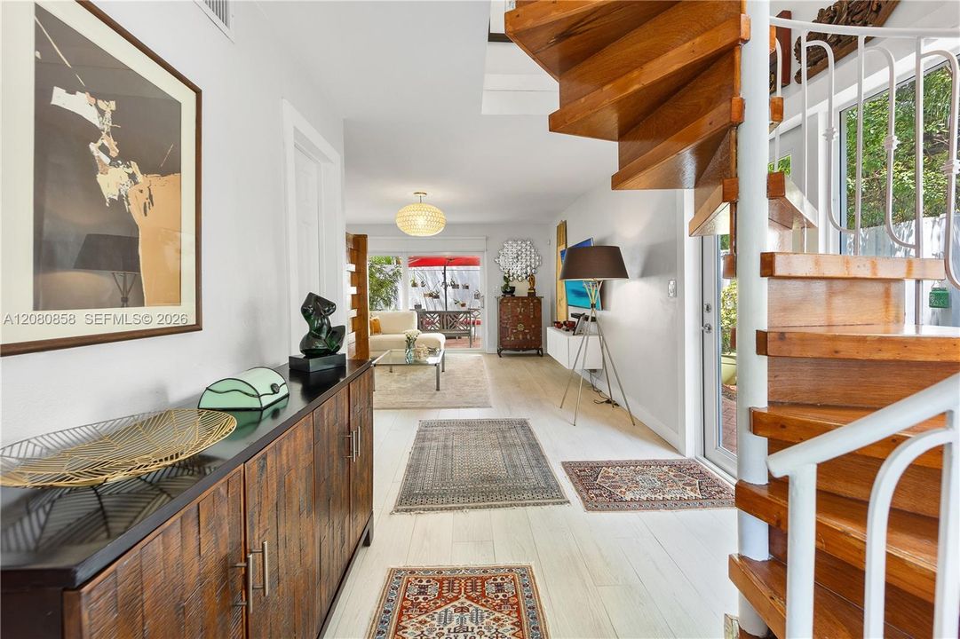En Renta: $4,400 (2 camas, 2 baños, 950 Pies cuadrados)
