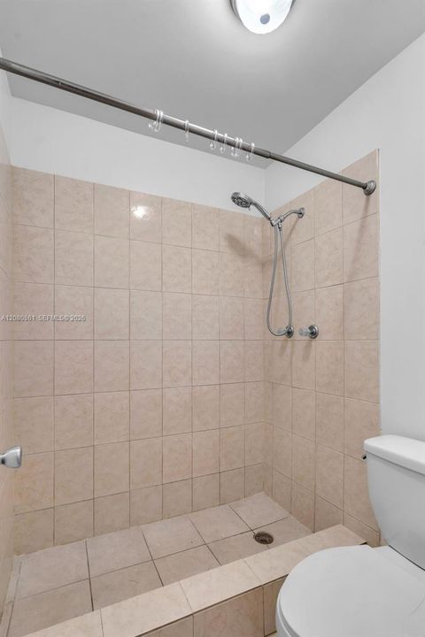 For Rent: $2,500 (2 beds, 2 baths, 1174 Square Feet)