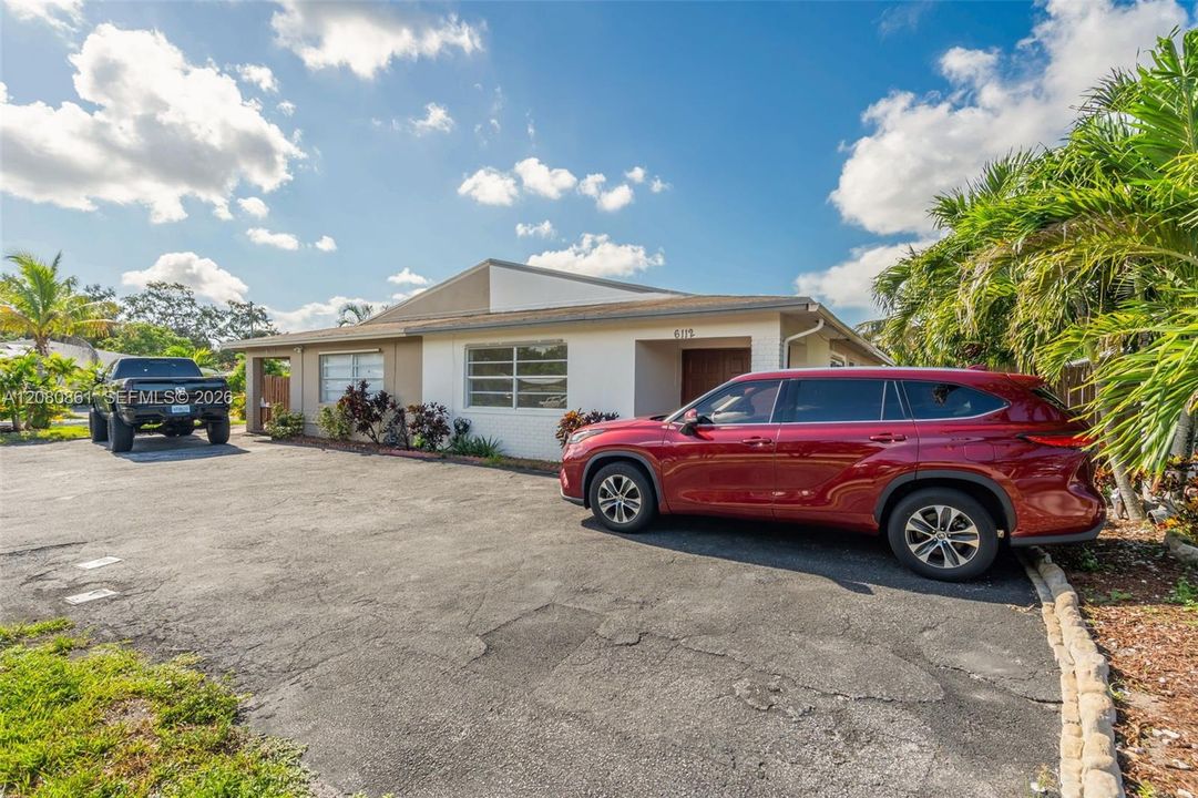 For Rent: $2,500 (2 beds, 2 baths, 1174 Square Feet)