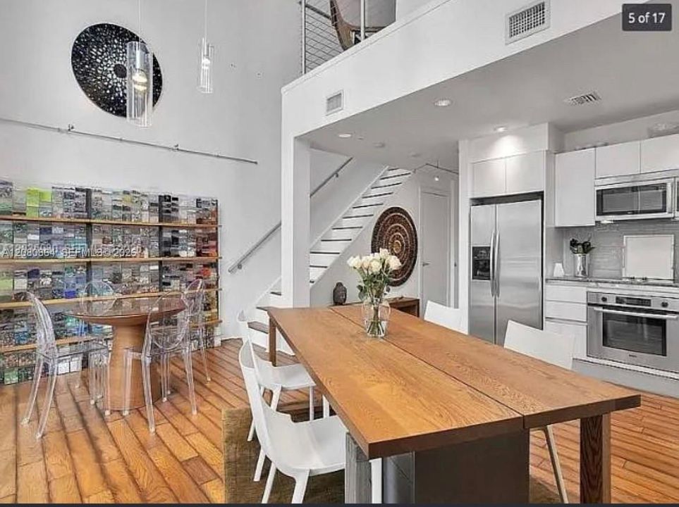 For Sale: $419,900 (1 beds, 1 baths, 1066 Square Feet)