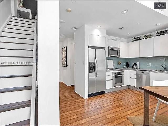 For Sale: $419,900 (1 beds, 1 baths, 1066 Square Feet)