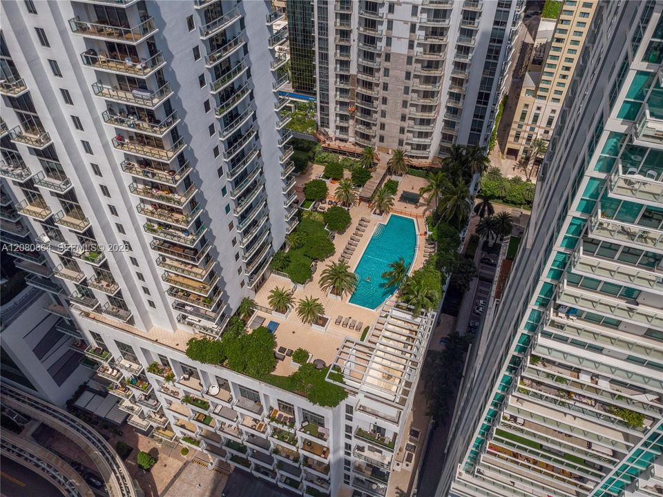 For Sale: $419,900 (1 beds, 1 baths, 1066 Square Feet)