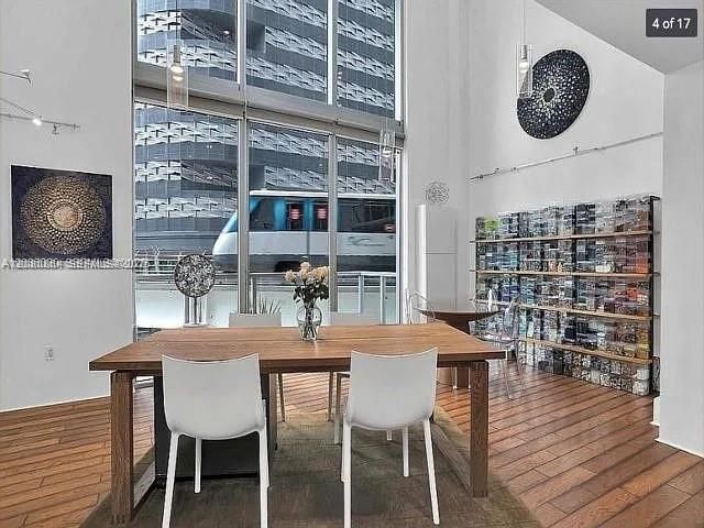 For Sale: $419,900 (1 beds, 1 baths, 1066 Square Feet)