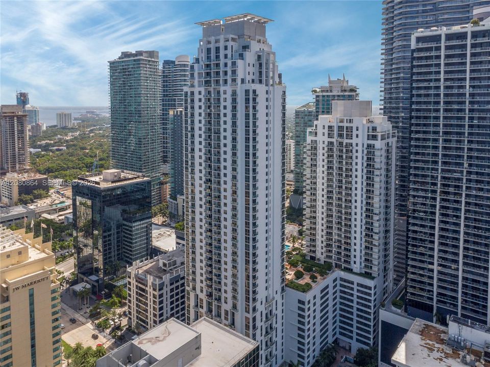 For Sale: $419,900 (1 beds, 1 baths, 1066 Square Feet)