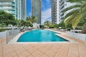 For Sale: $404,900 (1 beds, 1 baths, 1066 Square Feet)