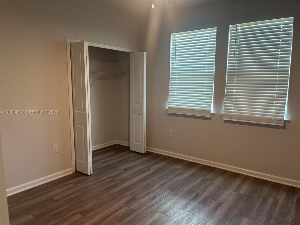 For Rent: $1,400 (3 beds, 2 baths, 1175 Square Feet)
