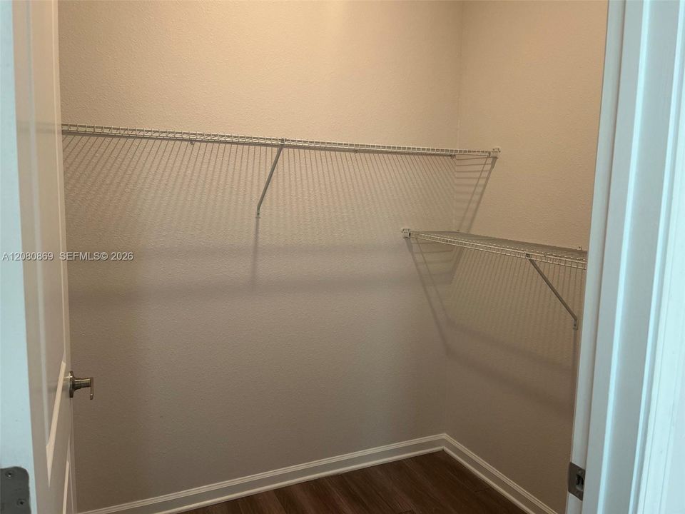 For Rent: $1,400 (3 beds, 2 baths, 1175 Square Feet)