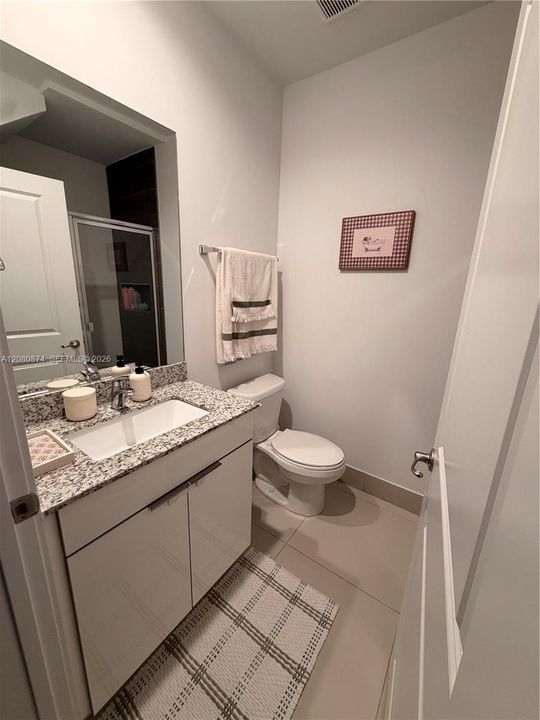 En Renta: $3,200 (4 camas, 3 baños, 1758 Pies cuadrados)