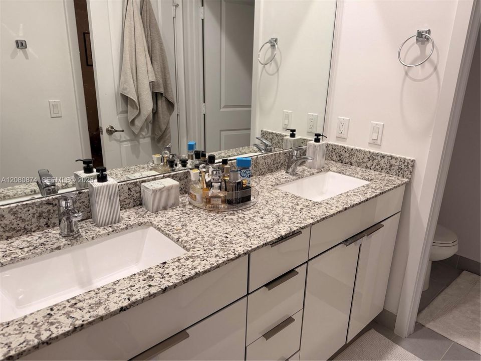 En Renta: $3,200 (4 camas, 3 baños, 1758 Pies cuadrados)
