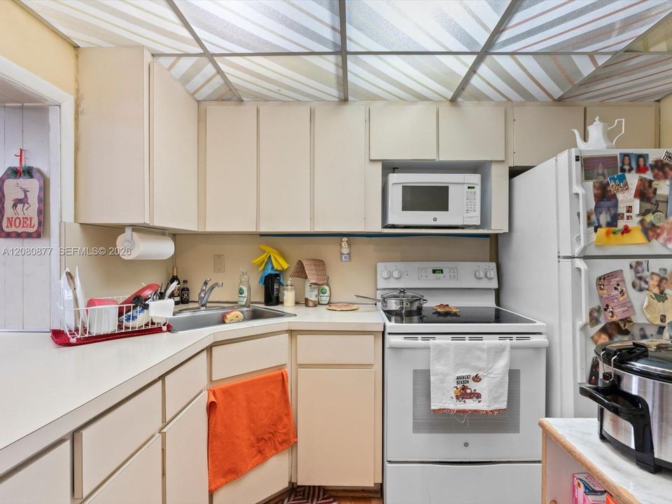 На продажу: $725,000 (4 спален, 3 ванн, 1746 Квадратных фут)