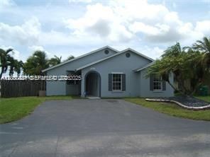For Rent: $2,650 (3 beds, 2 baths, 1557 Square Feet)