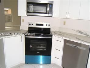 For Rent: $2,650 (3 beds, 2 baths, 1557 Square Feet)