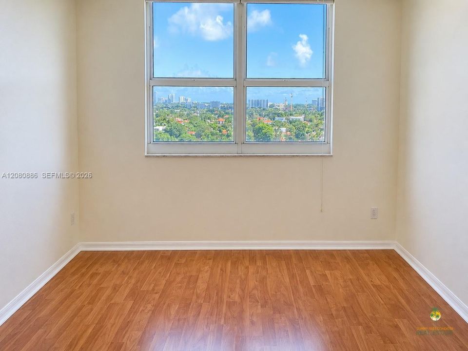 В аренду: $2,350 (1 спален, 1 ванн, 750 Квадратных фут)