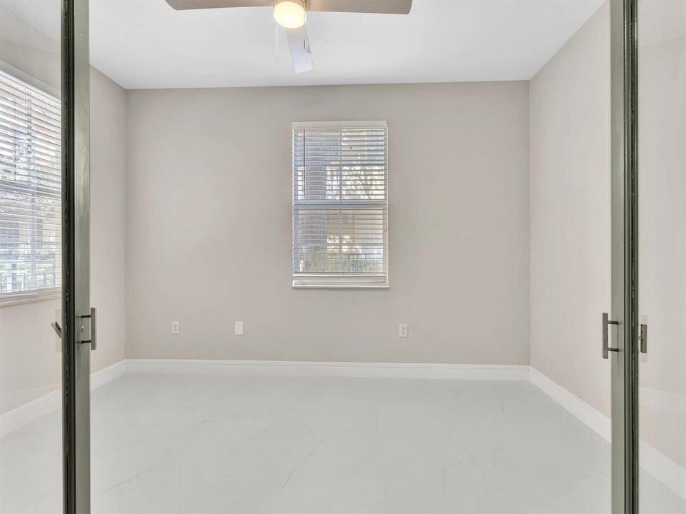 Den/Room 1st Floor