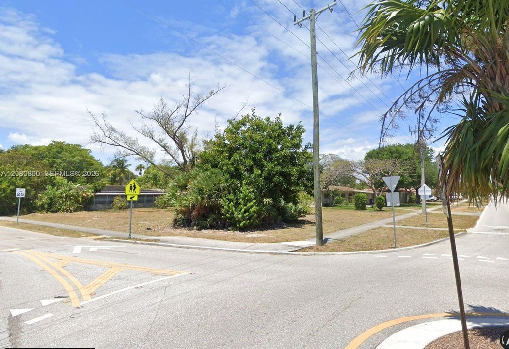 For Sale: $279,999 (0.32 acres)