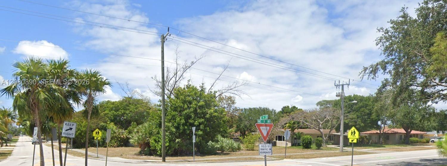 For Sale: $279,999 (0.32 acres)
