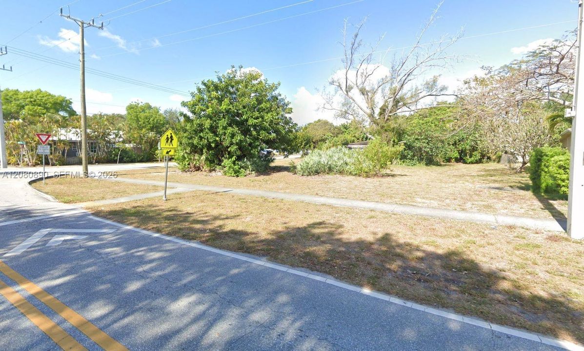 For Sale: $279,999 (0.32 acres)