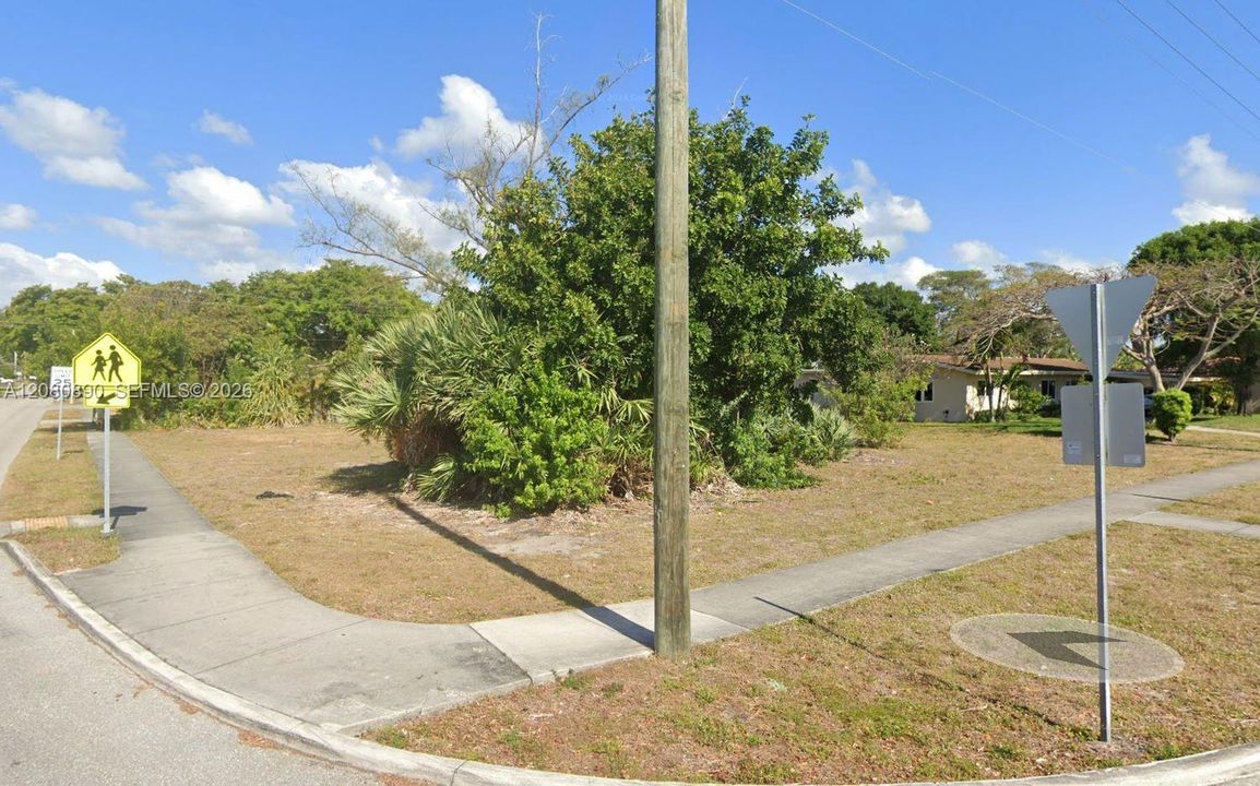 For Sale: $279,999 (0.32 acres)
