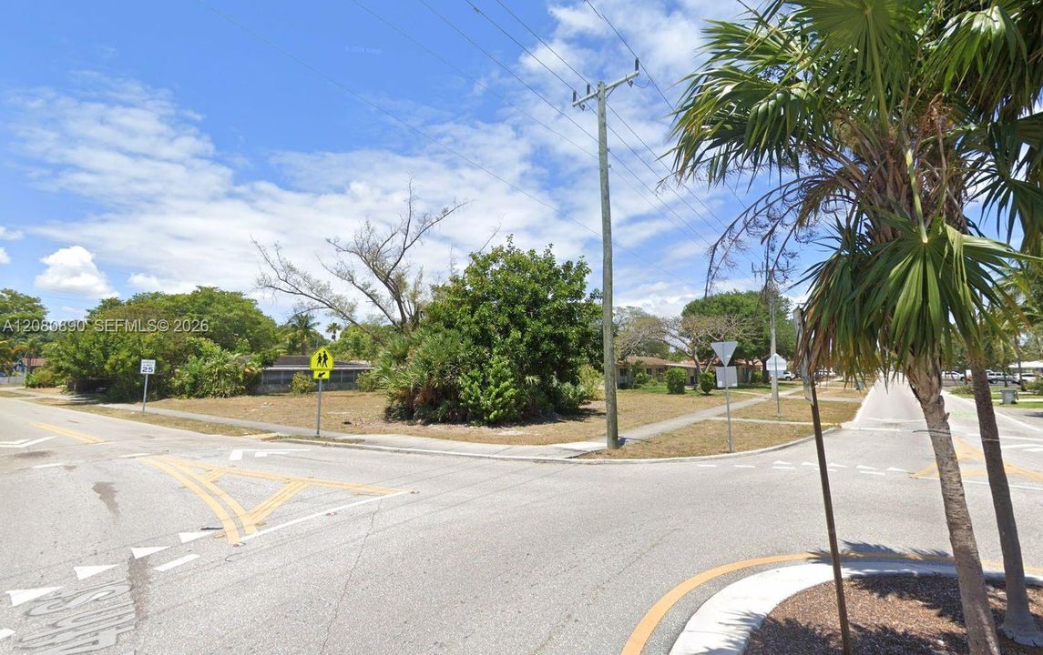 For Sale: $279,999 (0.32 acres)