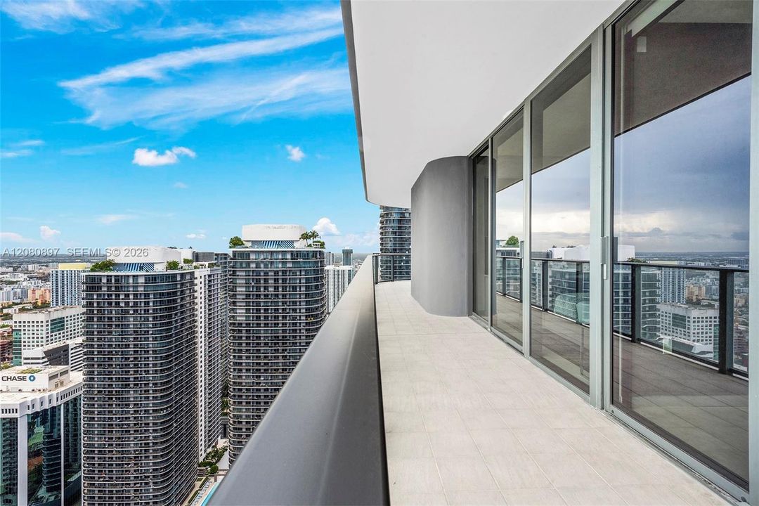 For Rent: $16,000 (3 beds, 3 baths, 1912 Square Feet)