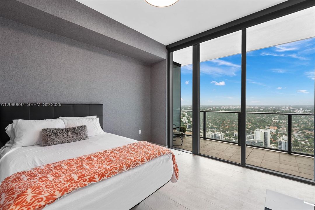 For Rent: $16,000 (3 beds, 3 baths, 1912 Square Feet)