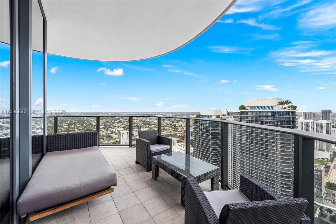 For Rent: $16,000 (3 beds, 3 baths, 1912 Square Feet)