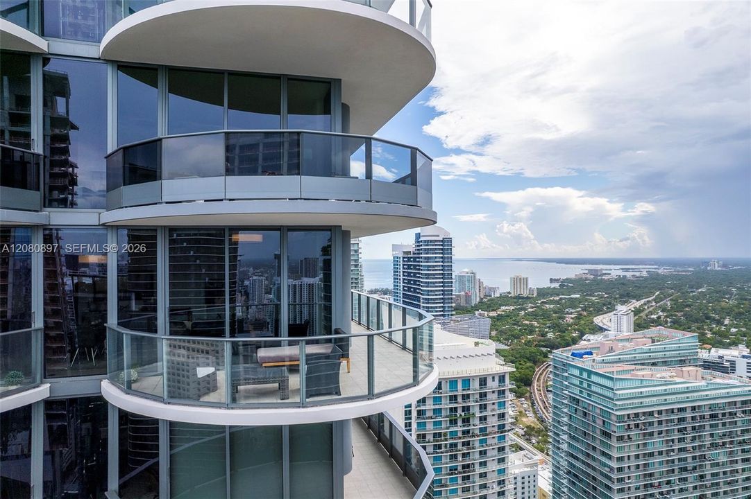 For Rent: $16,000 (3 beds, 3 baths, 1912 Square Feet)