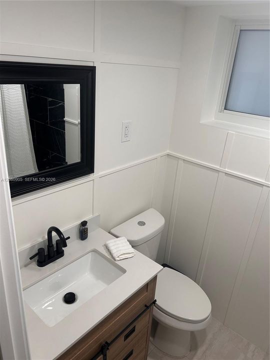 For Rent: $2,300 (2 beds, 1 baths, 740 Square Feet)