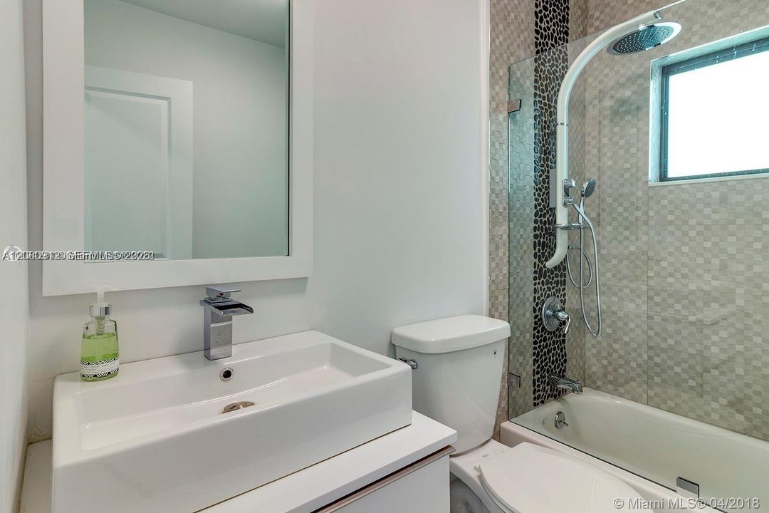 Middle Bathroom
