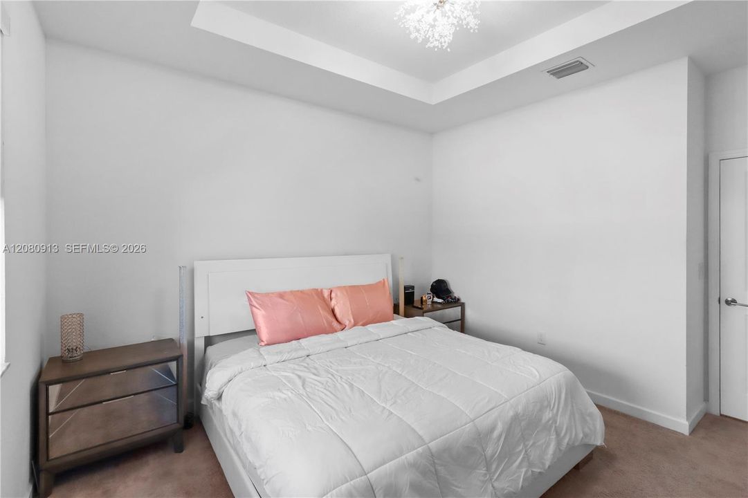 В аренду: $3,300 (3 спален, 2 ванн, 1403 Квадратных фут)