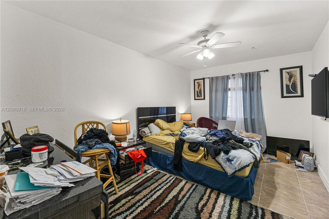 For Sale: $349,999 (3 beds, 2 baths, 2050 Square Feet)