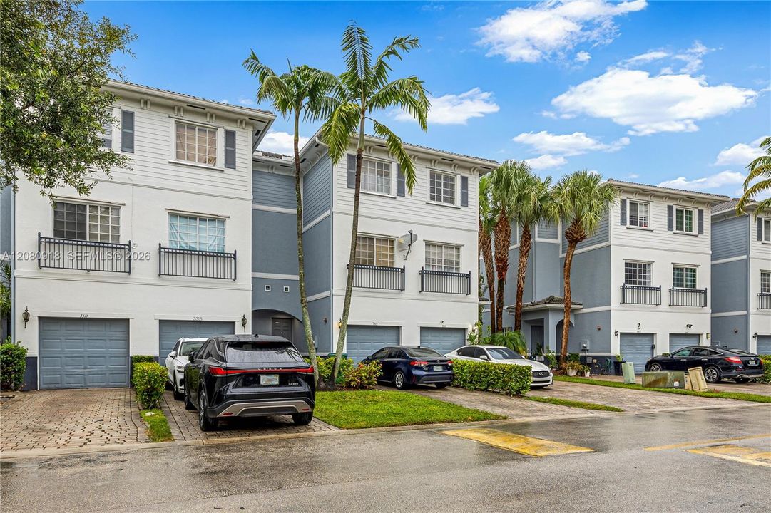 For Sale: $349,999 (3 beds, 2 baths, 2050 Square Feet)
