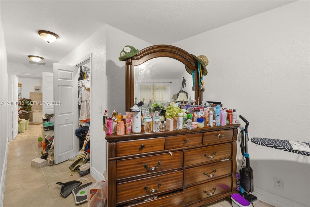For Sale: $349,999 (3 beds, 2 baths, 2050 Square Feet)