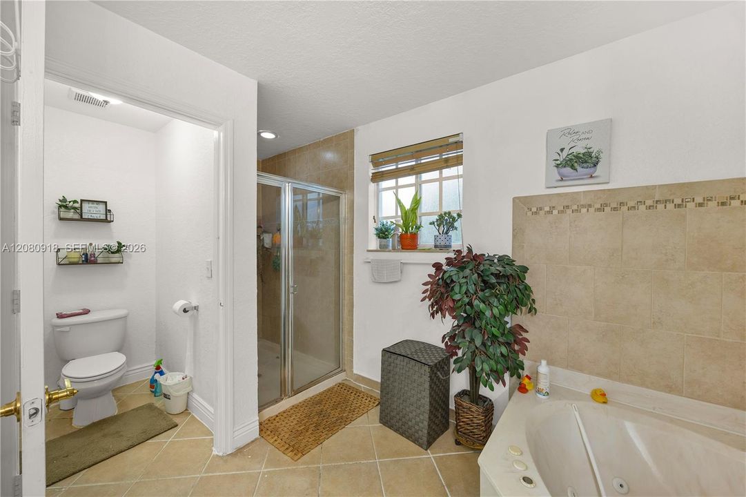 For Sale: $349,999 (3 beds, 2 baths, 2050 Square Feet)