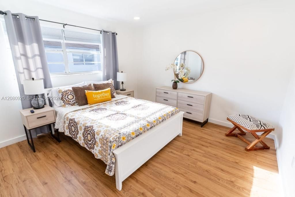 В аренду: $2,250 (2 спален, 1 ванн, 2908 Квадратных фут)