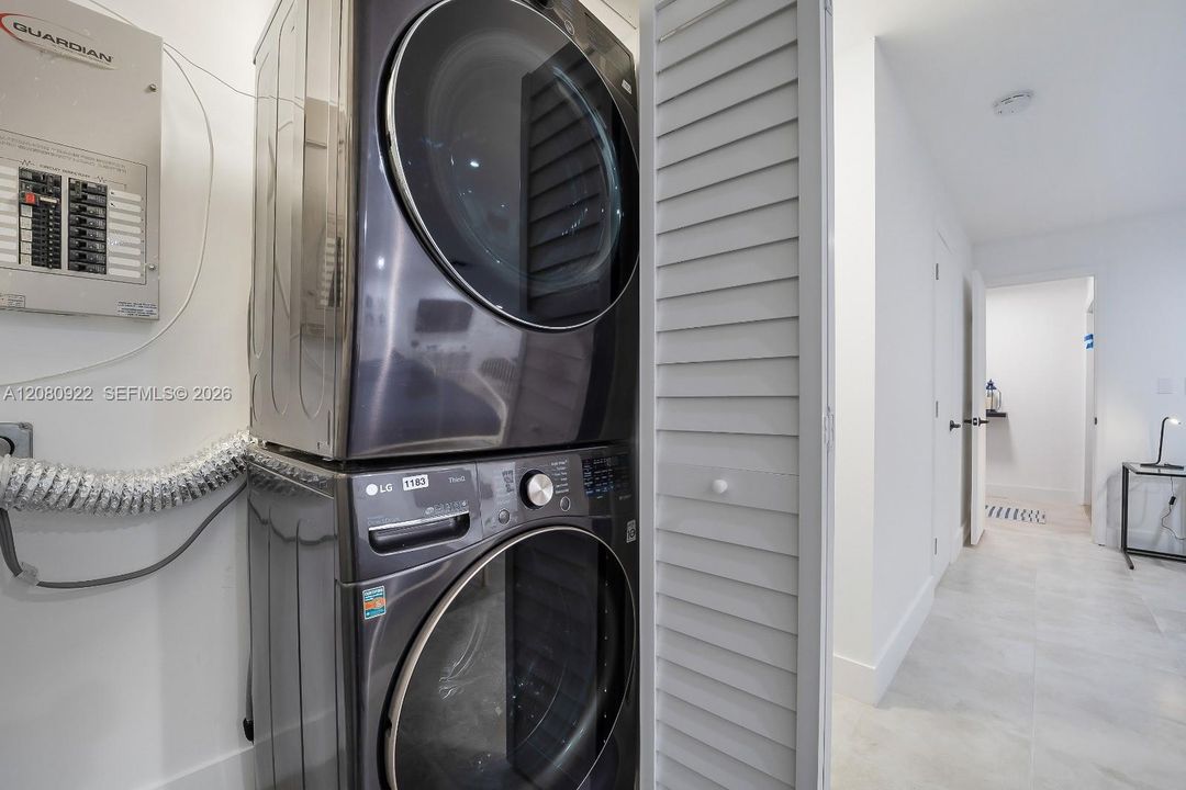 В аренду: $8,200 (4 спален, 3 ванн, 2240 Квадратных фут)