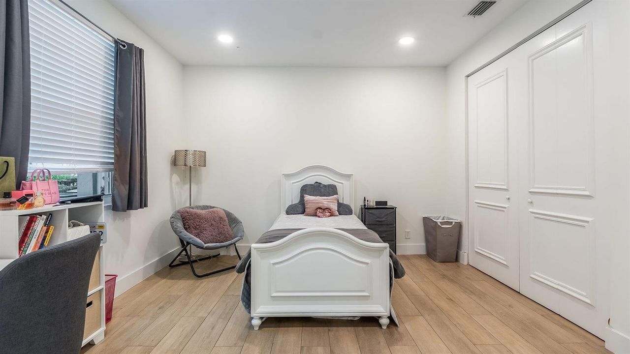 Ensuite bedroom 1