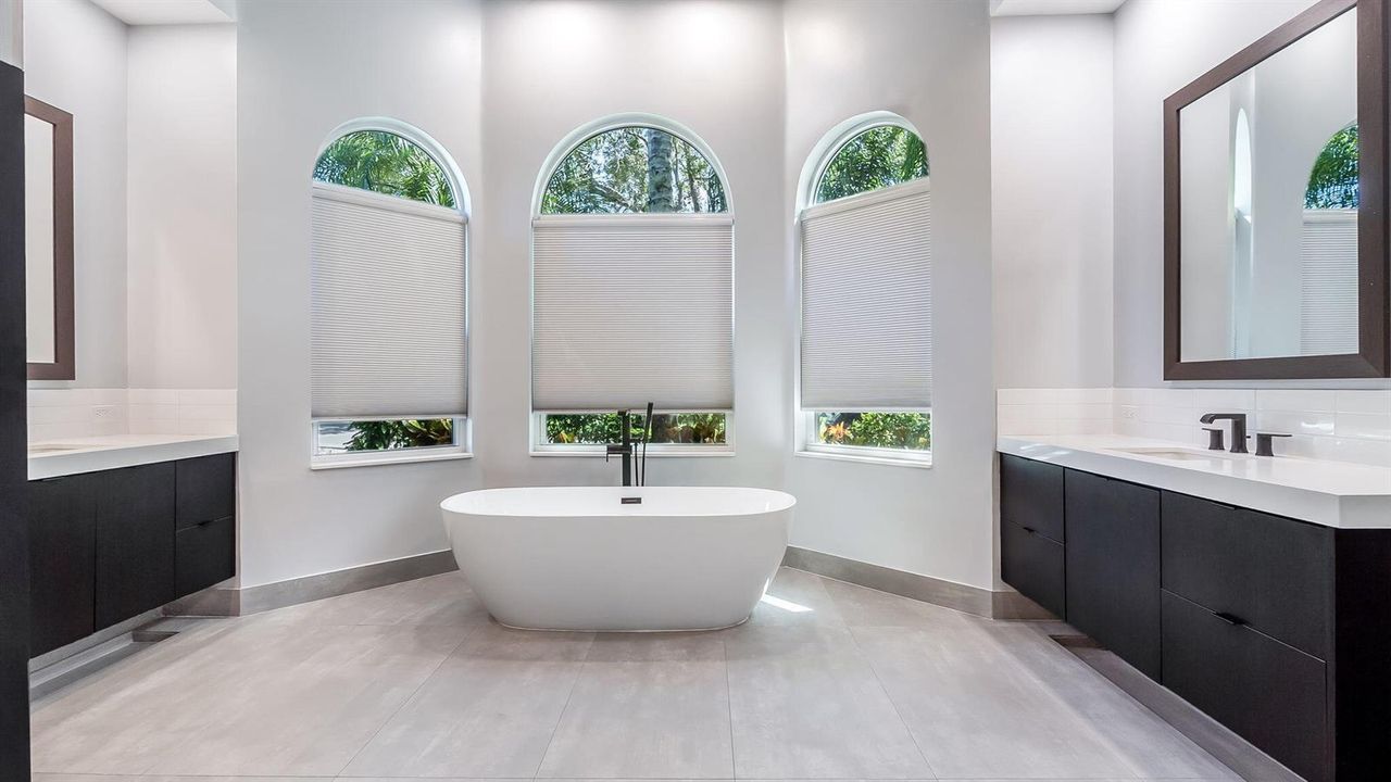 Primary bathroom w 2 vanities