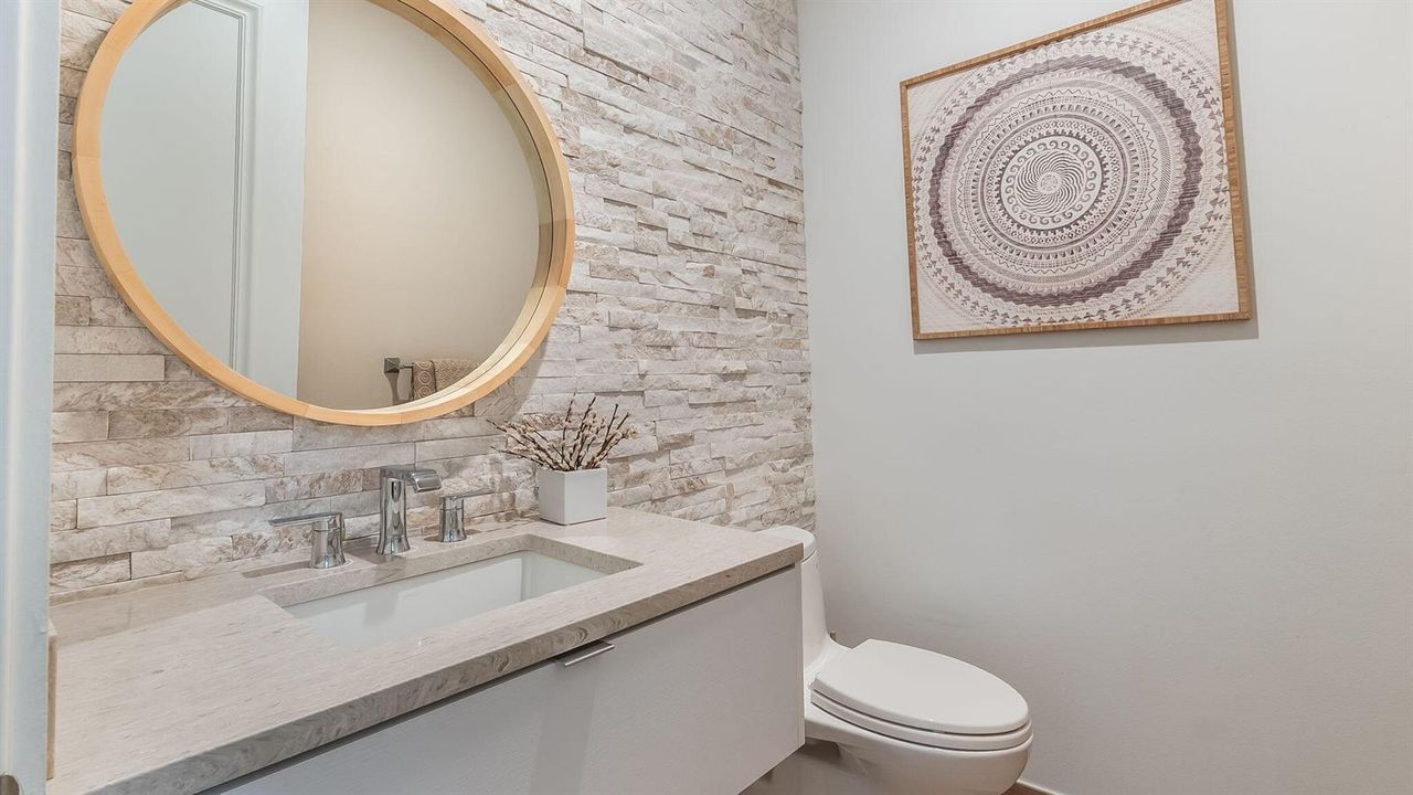 Half Bath of living room