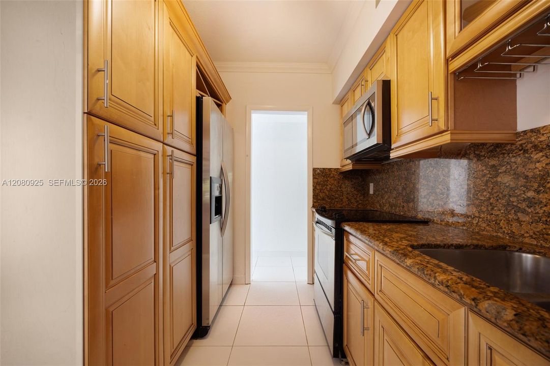 В аренду: $5,250 (3 спален, 2 ванн, 1526 Квадратных фут)