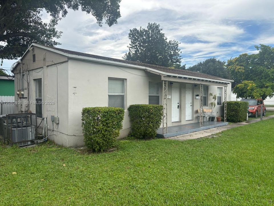 For Rent: $1,400 (1 beds, 1 baths, 420 Square Feet)