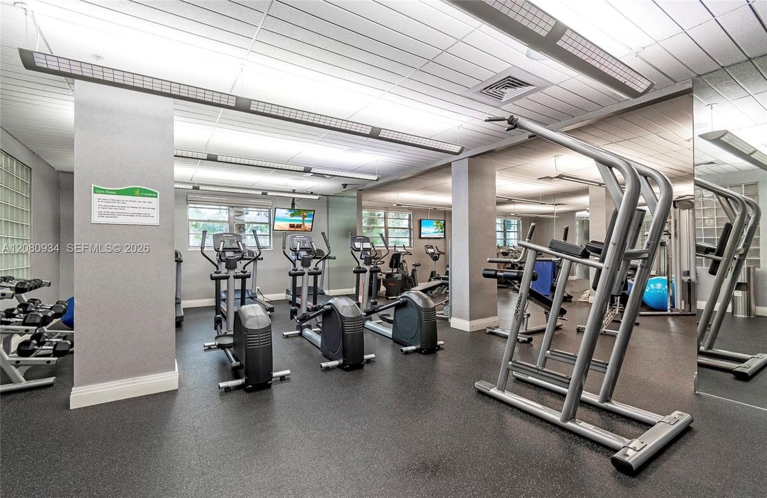For Rent: $2,750 (1 beds, 1 baths, 874 Square Feet)