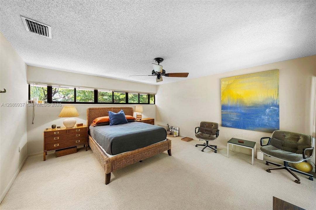 En Venta: $2,895,000 (3 camas, 2 baños, 2772 Pies cuadrados)