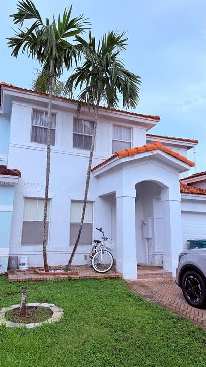 For Sale: $565,000 (3 beds, 2 baths, 1753 Square Feet)