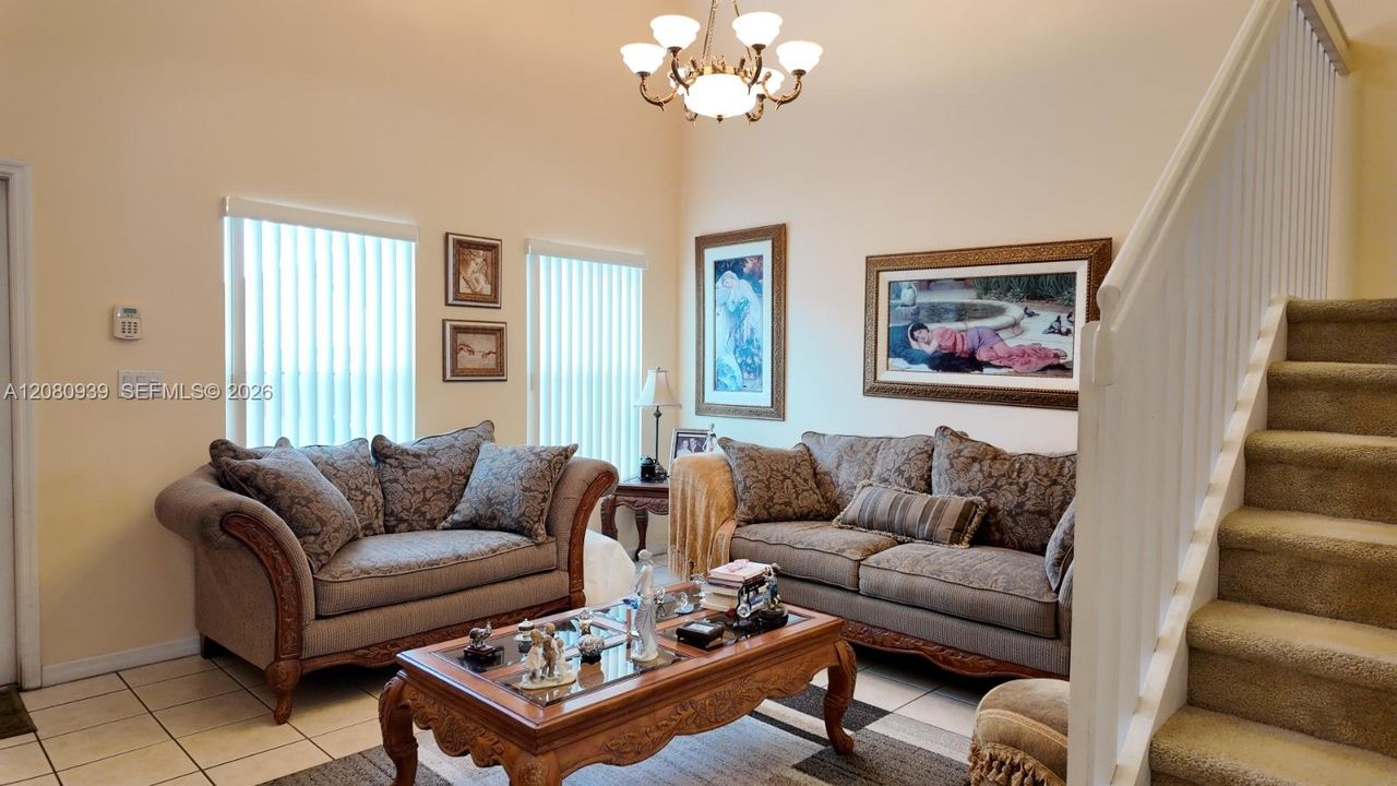 For Sale: $565,000 (3 beds, 2 baths, 1753 Square Feet)