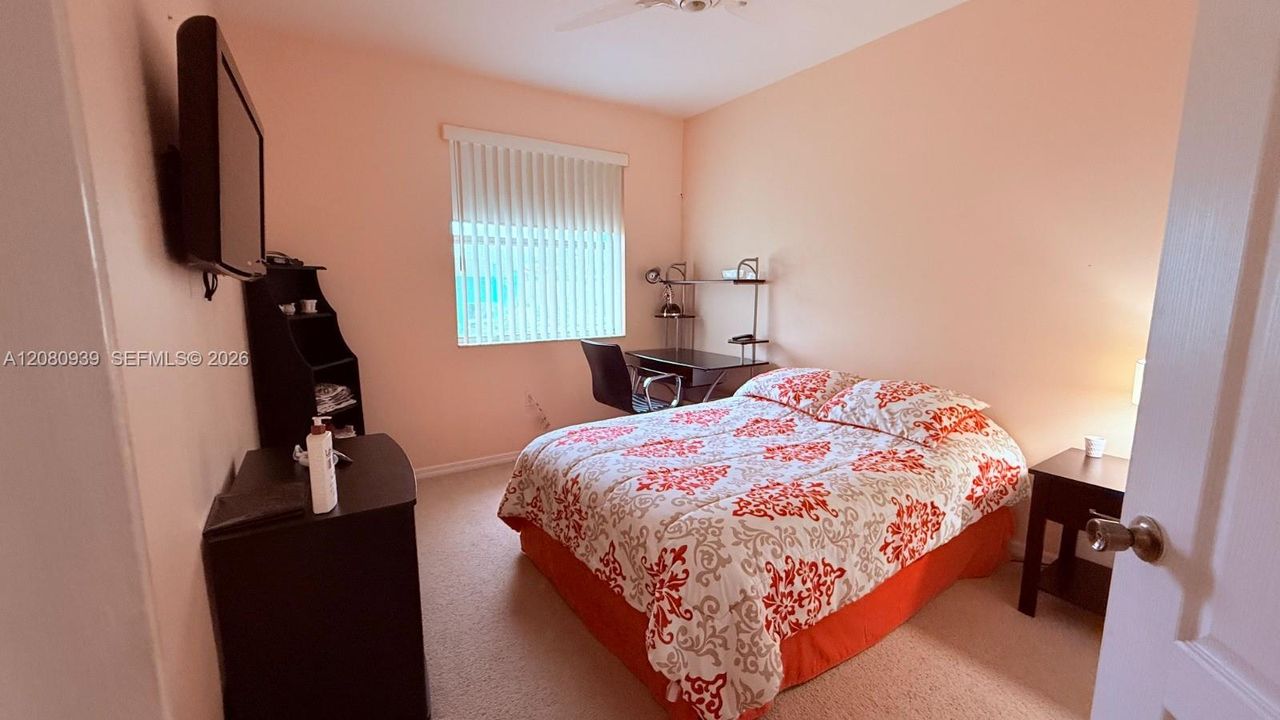 For Sale: $565,000 (3 beds, 2 baths, 1753 Square Feet)